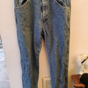 Rustler Men's Relaxed Fit Denim Jeans